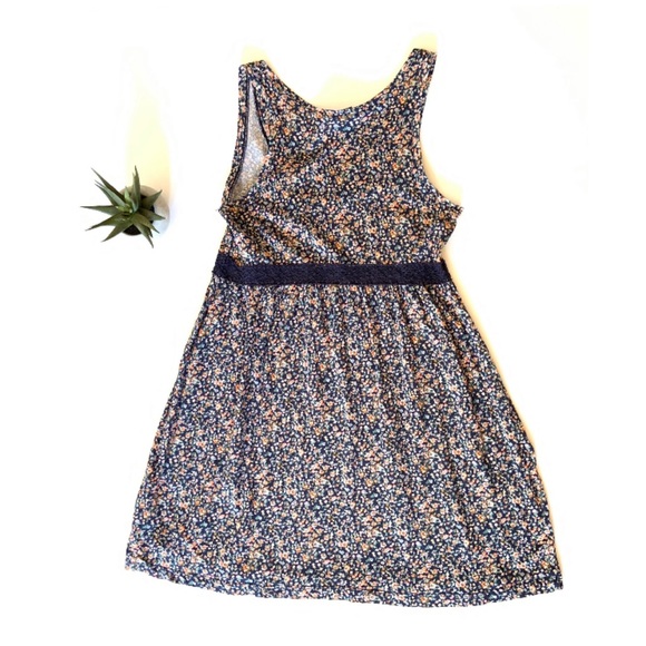 { H&M } Floral Pattern Dress with Lace Waist Sz S - Picture 3 of 5